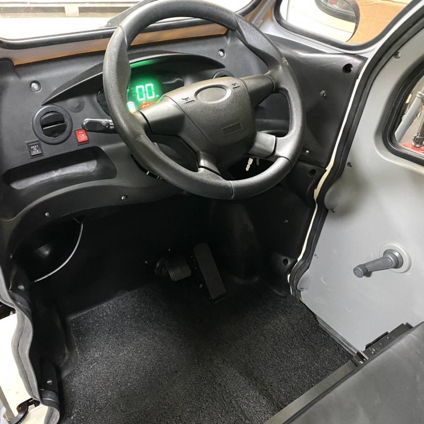 Квадрицикл грузовой GreenCamel Тендер X1200 Квадро (72V 2500W) кабина, BOX, понижающая фото 15