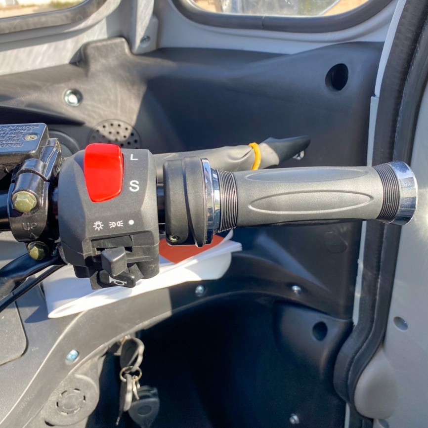 Трицикл грузовой GreenCamel Тендер E1200 (72V 2500W) кабина, BOX, понижающая фото 9