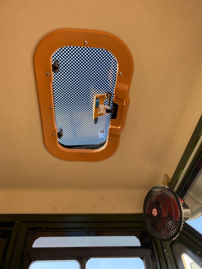 Трицикл грузовой GreenCamel Тендер D1500 (60V 1000W) кабина, понижающая фото 10