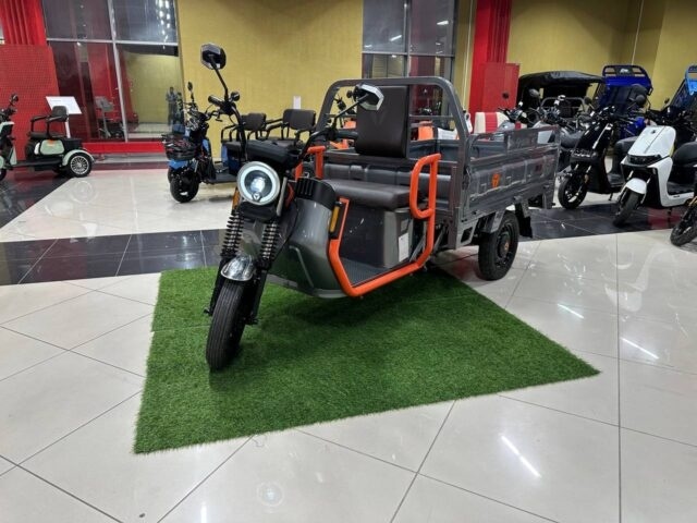 Премиальный электрический грузовой трицикл YADEA ET155H фото 5